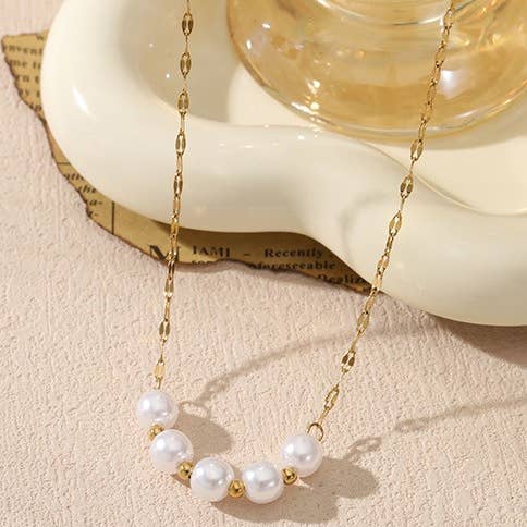 Classic Pearl Necklace
